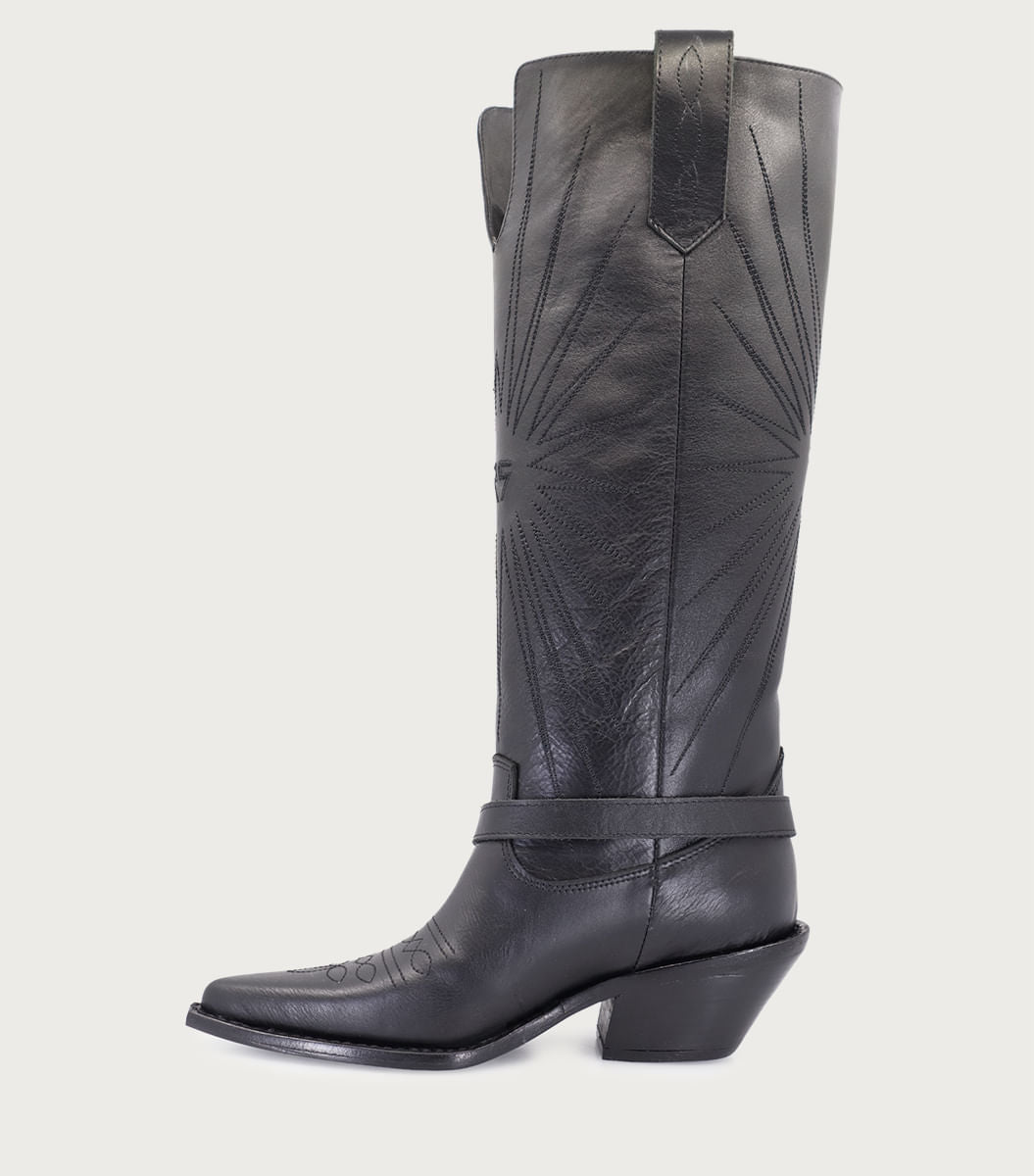 Bota Leylu