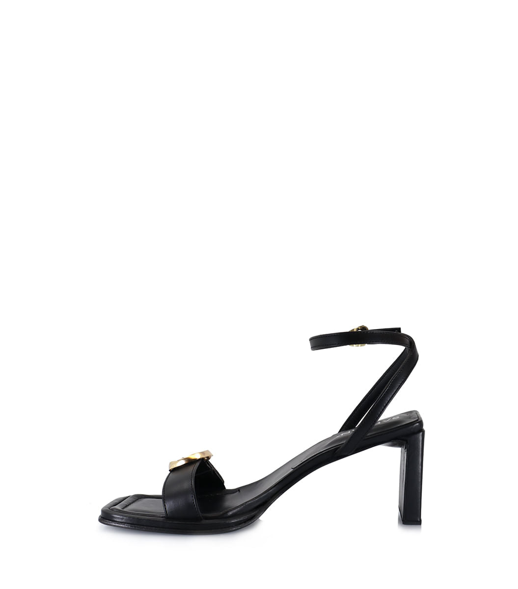 Sandalia Want